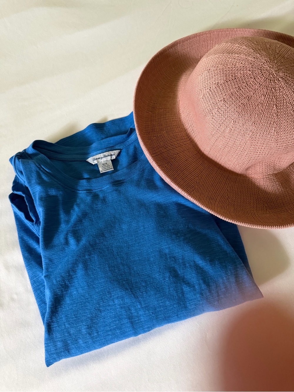 Tommy Bahamas curved hem tee